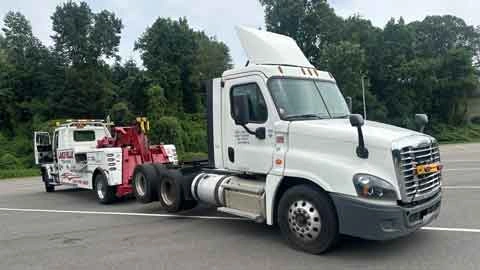 Heavy Towing Brookfield, CT