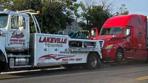 Semi Recovery Brookfield, CT